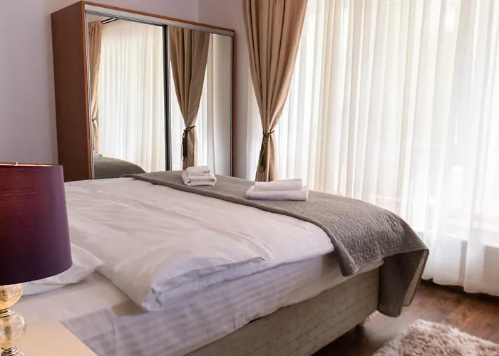 Nature Apartment - Minutes Away From The Old Town And Afi Mall